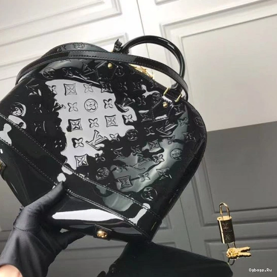 LOUIS ALMA PM VUITTON 0404